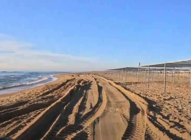 Пляж Венера после очистки от мазута в Витязево