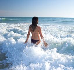 Летом в Испании есть множества интересных занятий, но самое лучше это конечно море и солнце!