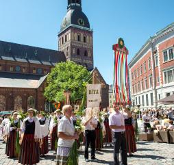 Литовские праздники очень колоритны, что объясняет высокое развитие событийного туризма в стране