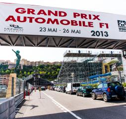 Гонки Формулы 1 ''Grand Prix de Monaco'', устраиваемые в княжестве в последних числах мая, это спортивное событие мирового масштаба