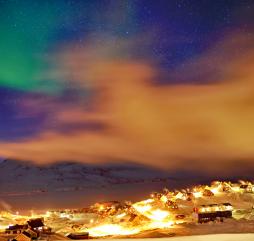 Зимой в Лапландии можно стать свидетелем уникального природного явления, привлекающего сотни тысяч туристов