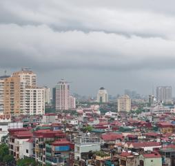 В целом лето не лучший сезон для поездки во Вьетнам - идут ливни, к тому же возрастает риск тайфунов